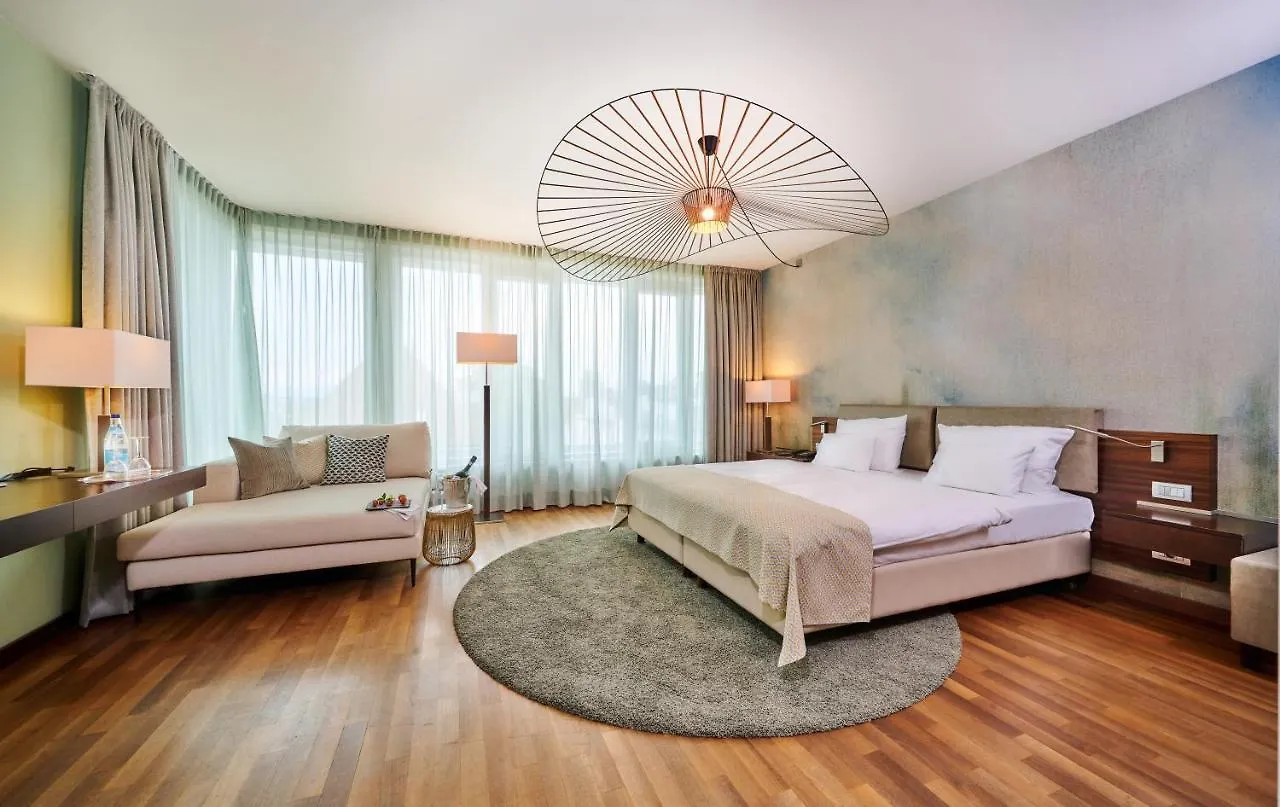 Asam Hotel Straubing 4*,